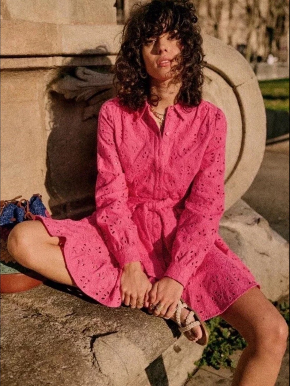 Sezane ROBE COURTE SOl Hot Pink Eyelet Mini Shirtdress size 44 ruffle cotton